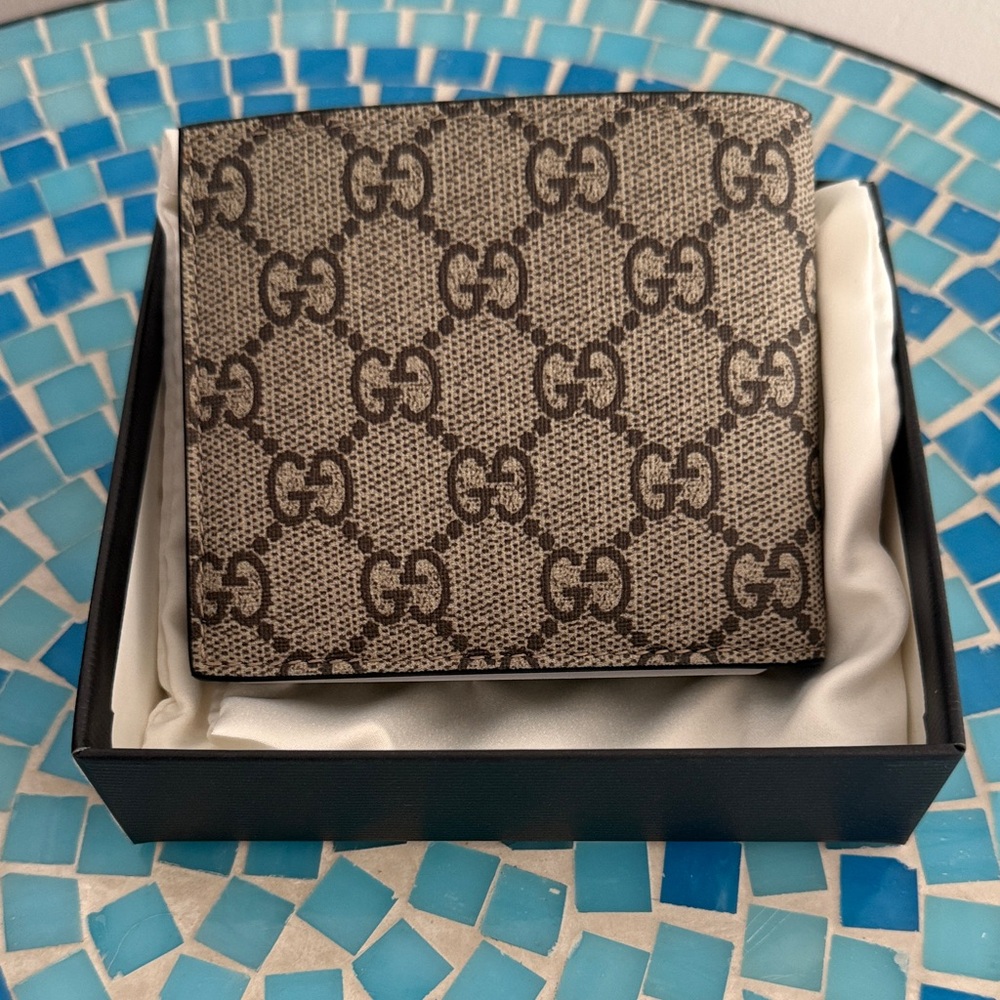 New Authentic Gucci GG Supreme Tiger Bi-fold Wallet, Leather and Canvas - Picture 3 of 7